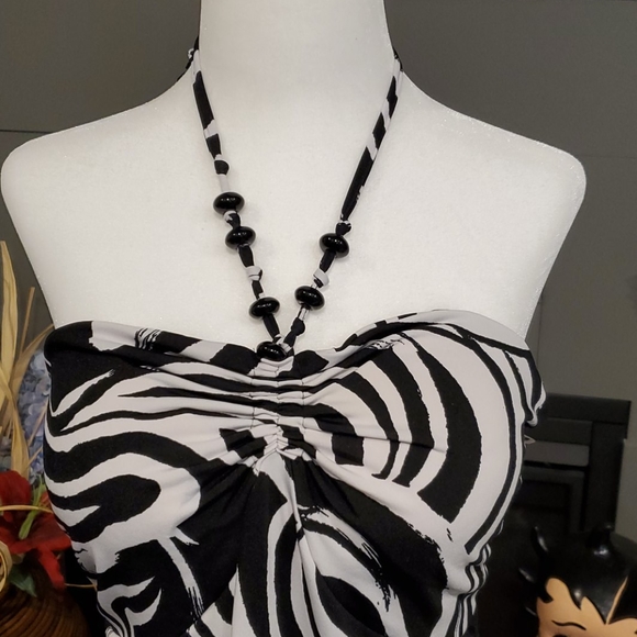 EUC Halter Dress - Picture 2 of 4